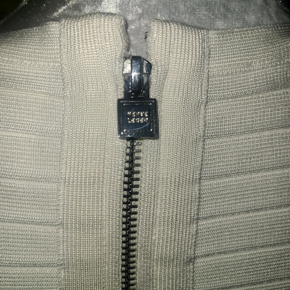 Herve Leger White Cap Sleeve Cut-Out Crop Top - Picture 7 of 12